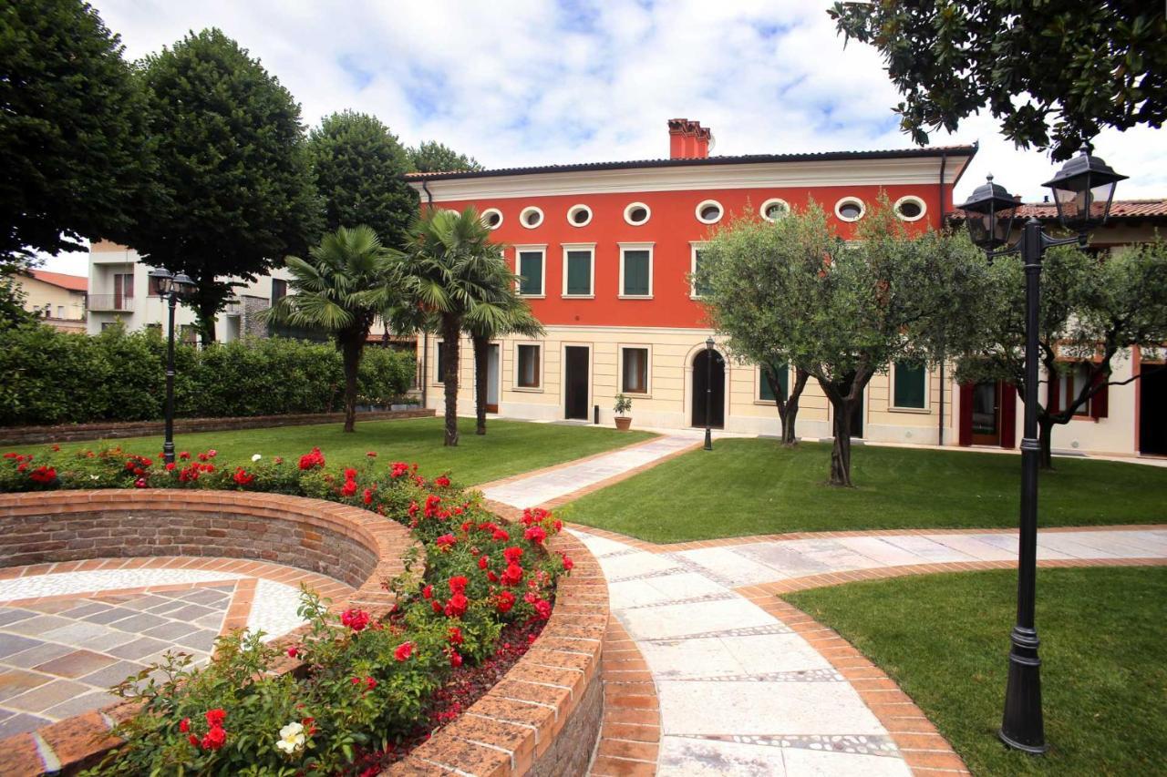 Villa Tiziano Residence Rosà Exteriör bild